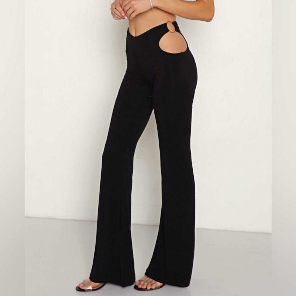 Indah Shakira Solid Pant With Cut Out Black